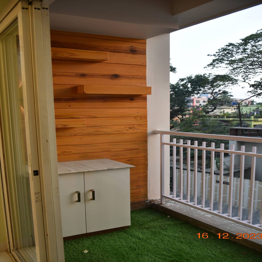 Balcony 4